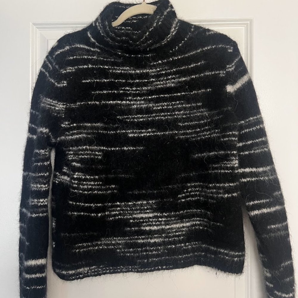 Banana Republic Black Wool Mock Turtleneck Sweater Size Small